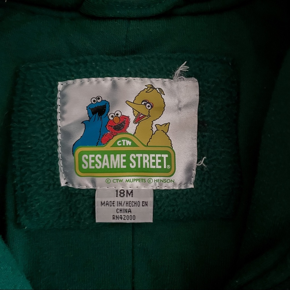 🌻 Vintage Sesame Street Varsity Football Onesie - Picture 3 of 4